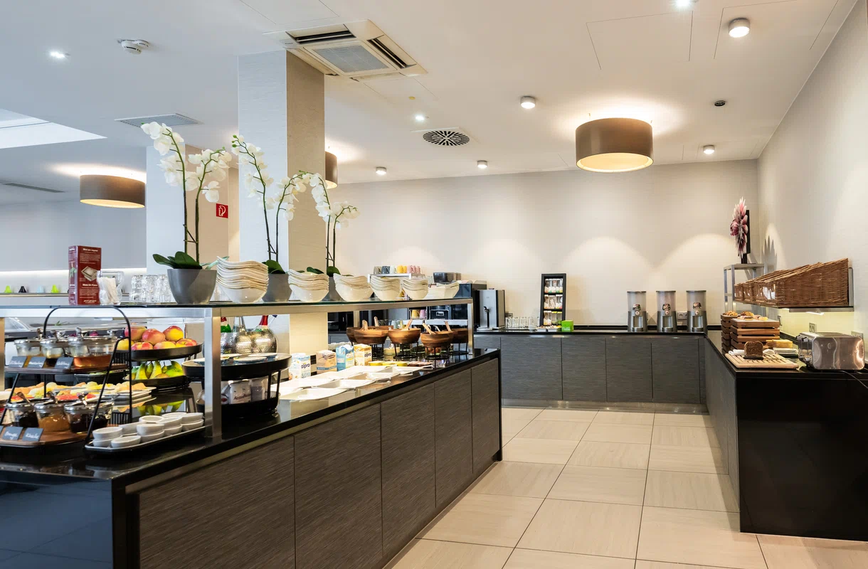 Muenchen-Hotel-Marc-Fruehstueck-Buffet-11