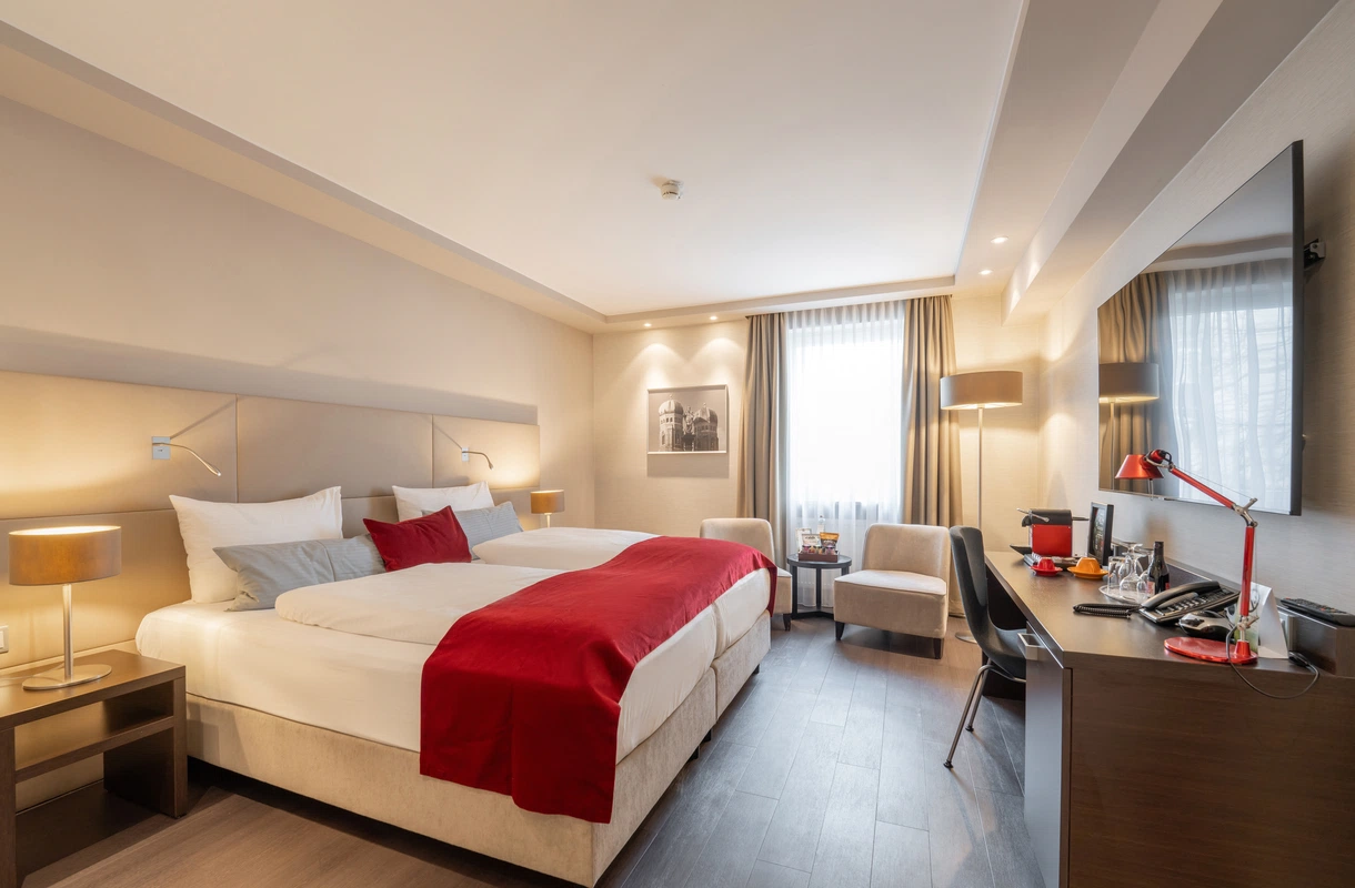 Muenchen-Hotel-Marc-Zimmer-Premium-Doppelbett-Innenhof-4