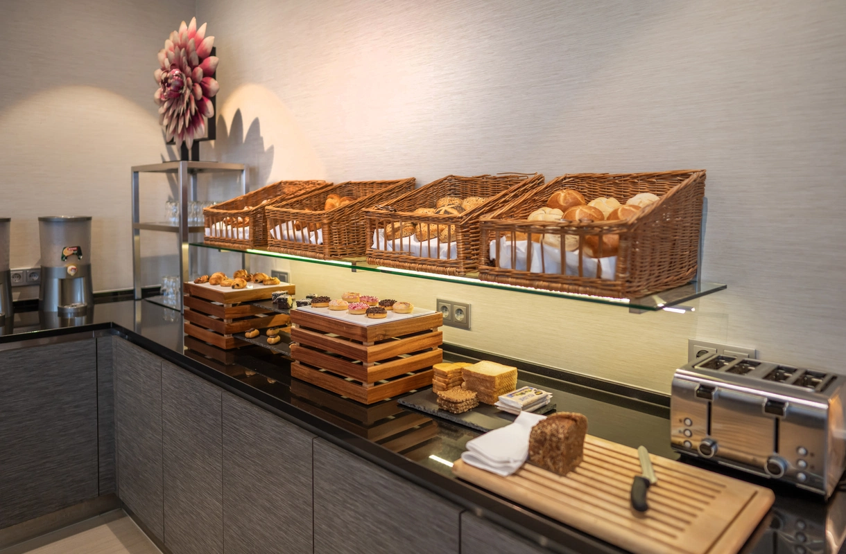 BROT FRUEHSTUECK